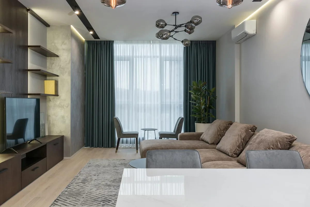 İç Mekanda Geçiş Alanları Nasıl Planlanır? için ferah ve modern yaşam alanı