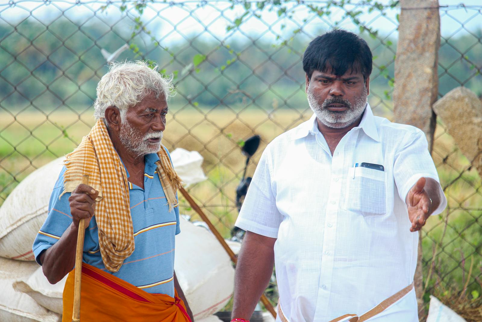 İç mimari proje teslim dosyalarını ve çizimleri düzenleyen profesyonel ekip